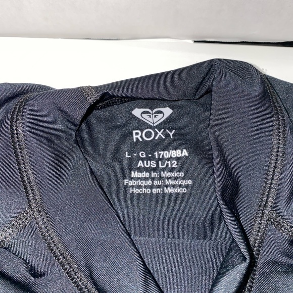 NWT Roxy Rashguard  New - Picture 6 of 6